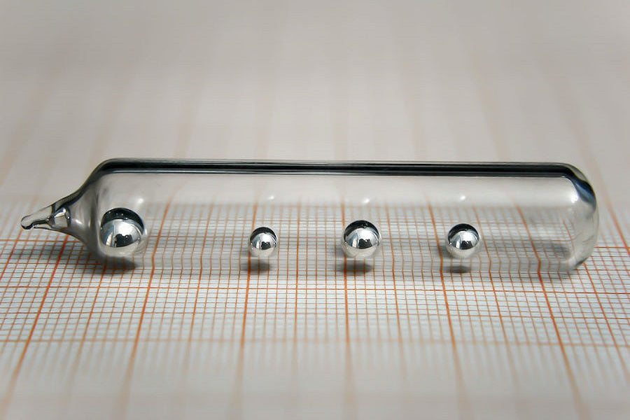 Liquid metal helps convert CO2 into battery, manufacturing resources